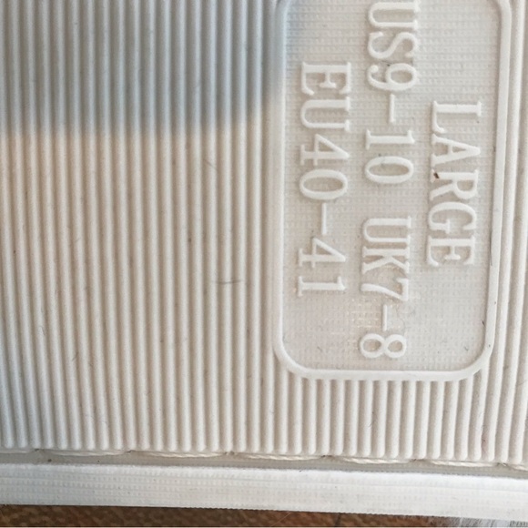 White Fur Scuffs - Picture 4 of 4